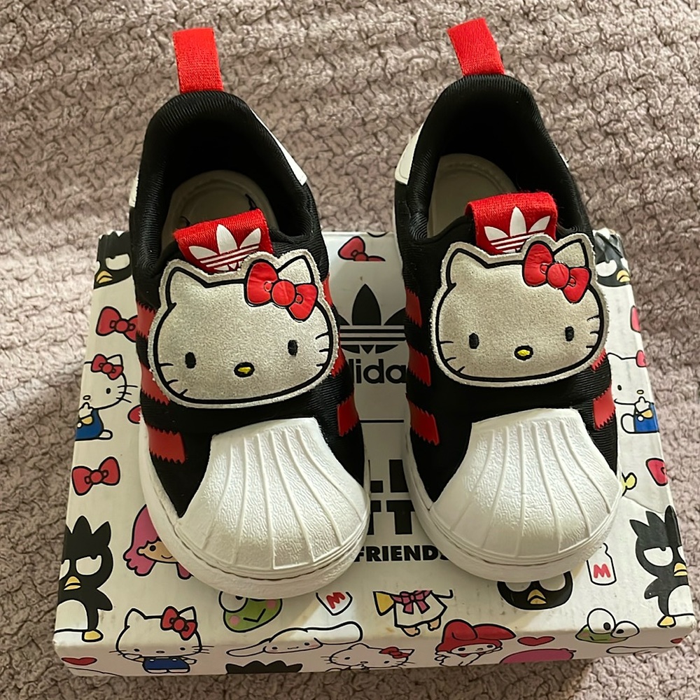 Hello Kitty Adidas Toddler shoe 6K red, white and black